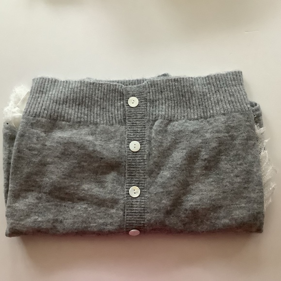 Love Token Ruffled Sleeve Button Sweater Grey Size L New - Picture 4 of 6